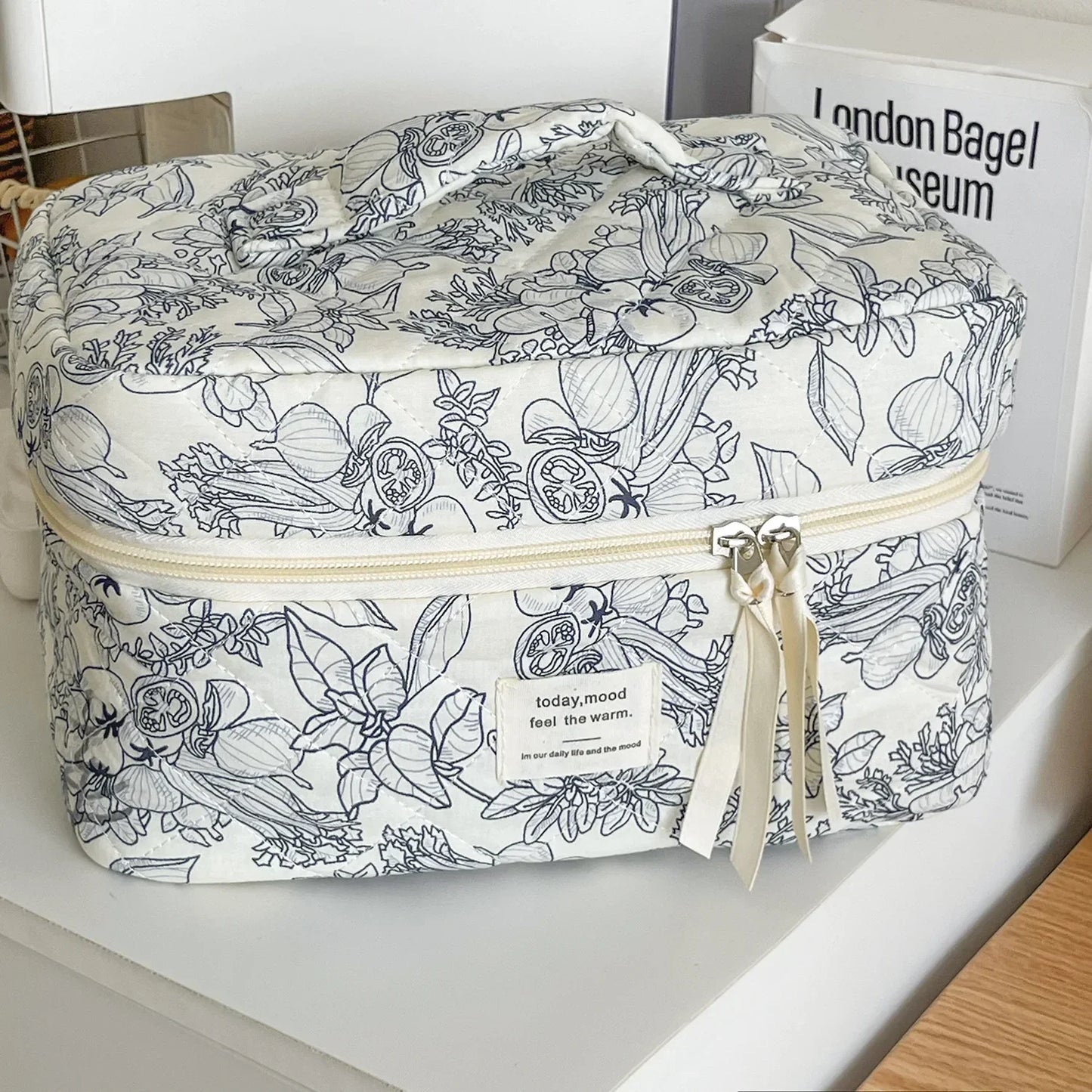 1pcs cotton blue flower women cosmetic bag fabric storage bags small big capacity travel organzier pouch women makeup case