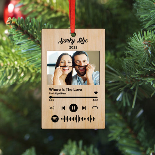 Custom Spotify Christmas Ornament Unique Gift for Christmas - Wooden Keepsake, Music Memory Decoration, Ideal for Friends and Family, Size 2.5in x 4in