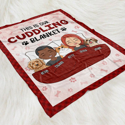 Couple Cuddling Blanket - Personalized Custom Fleece Blanket for Pet Lovers, Super Soft Sherpa Fleece, Machine Wash Safe, Ideal for Cozy Comfort and Snuggling