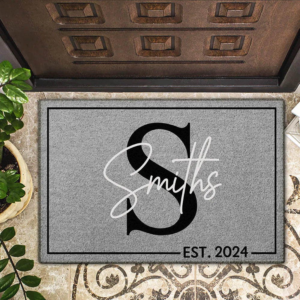 monogram family name - personalized doormat for home entryway, durable rubber base, custom family welcome mat, ideal housewarming gift, size options available