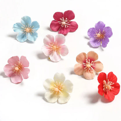 50Pcs 2.5cm Mini Daisy Artificial Flowers Silk Fake Flowers Heads for Home Wedding DIY Wreath Scrapbook Bride Decor Accessories