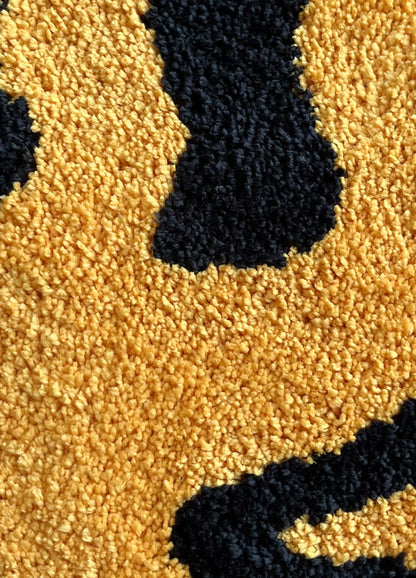 Yellow Tensile Trippy Smiling Tufting Rug Soft Fluffy Kitchen Toilet Mat Non-Slip Absorbent Funny Custom Bath Doormat for Home Décor