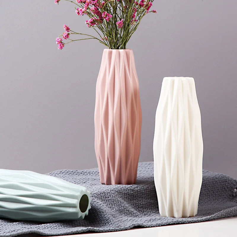 21cm modern flower vase, white pink green plastic, nordic style home decor, ideal for living room and small flower arrangements, minimalist ornament, shatter-resistant