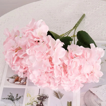 Artificial Hydrangea Silk Flowers 5 Heads Bouquet for Home Decor, Wedding Arrangements, Party Centrepieces, Indoor Decorative Floral Branch, Anniversary and Event Decorations