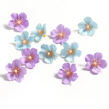 50Pcs 2.5cm Mini Daisy Artificial Flowers Silk Fake Flowers Heads for Home Wedding DIY Wreath Scrapbook Bride Decor Accessories