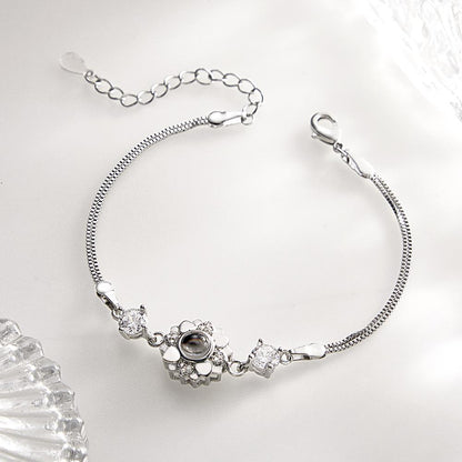 Custom Photo Projection Bracelet Flower Romantic Commemorate Gifts for Girlfriend, Unique Keepsake for Love and Memories, Ideal Birthday and Anniversary Present