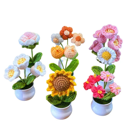 Mini Artificial Rose Decoration, Handwoven Wool Plant for Home, Office Desk Ornament, Perfect for Anniversaries, Birthdays, Weddings, Indoor Bonsai Style, PP Material